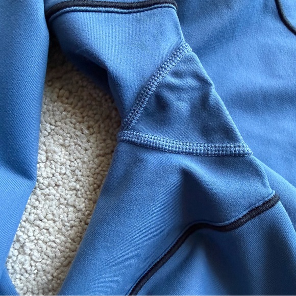 Alo Yoga Airbrush Heart Throb Set Bra and Legging Blue and White size xl - Picture 4 of 11